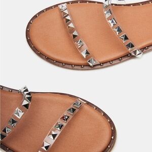 Steve Madden Tan Sandals with Silver Studs TRAVEL CLEAR Strappy Sandals